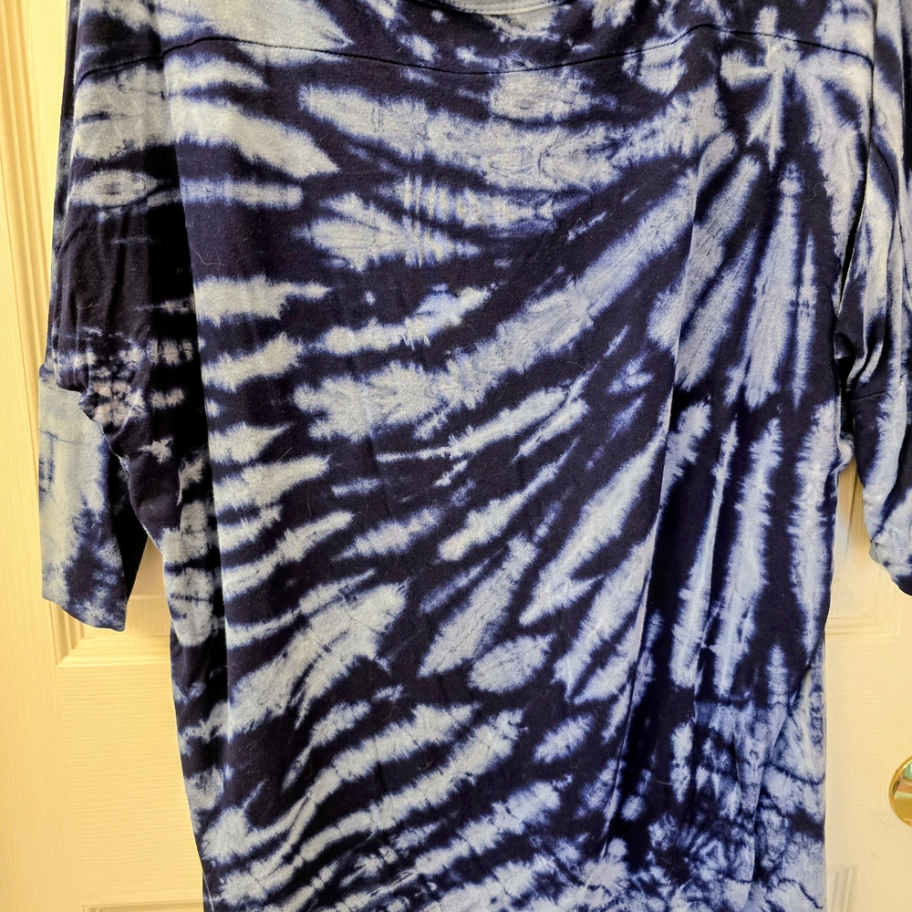 Tryst Tie-Dye Elbow Length Sleeve XL Shirt